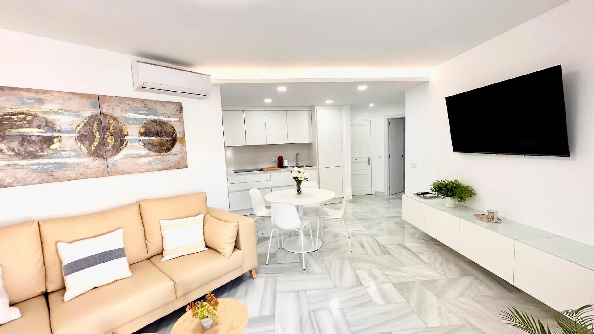 Apartamento, Paradise Sun Beach In Marina Benalmádena 0*,  Spanyolország